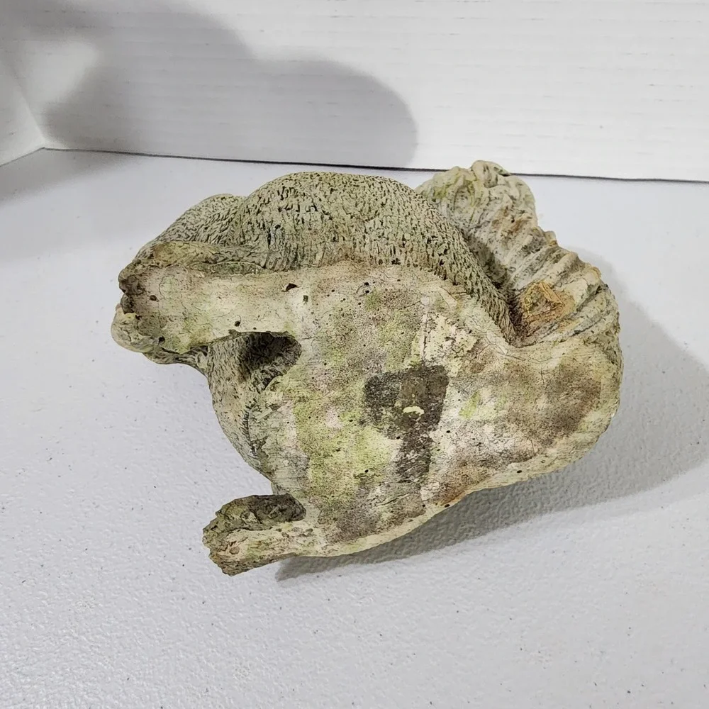 Vintage Stone Look Resin Squirrel Figurine Garden Statue Moss Green Decor 5 Inch